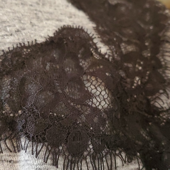 Dynamite tshirt with lace detail - Picture 5 of 6